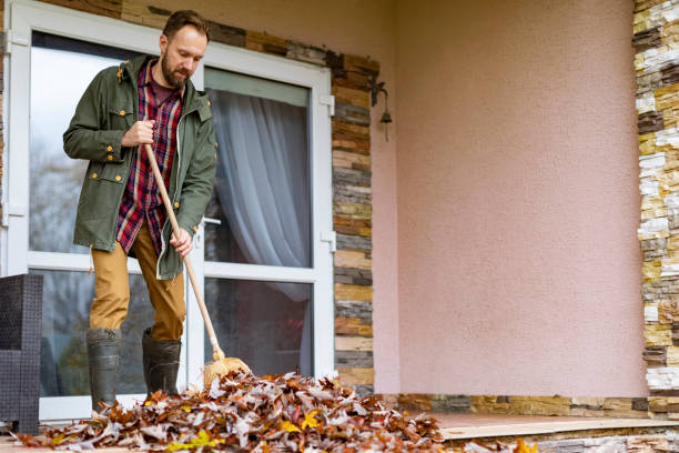 Best Commercial Cleanout Services  in Centralia, IL